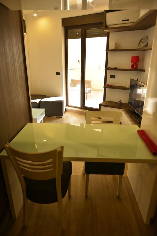 Studio Apartment Picasso Belgrado Quarto foto