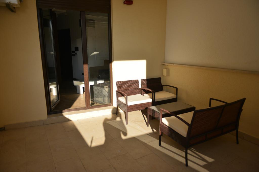 Studio Apartment Picasso Belgrado Exterior foto